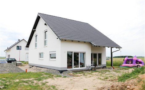 Kern-Haus Familienhaus mit überdachter Terrasse