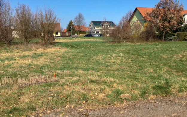 Grundstück vor Baubeginn des Kern-Haus in Wetteritz