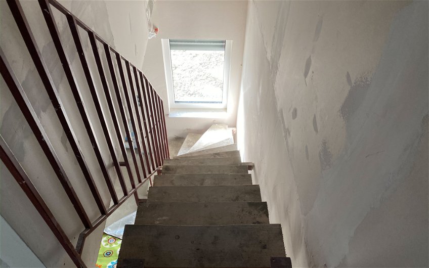 Trockenbau und Treppe im Kern-Haus Luna in Eilenburg