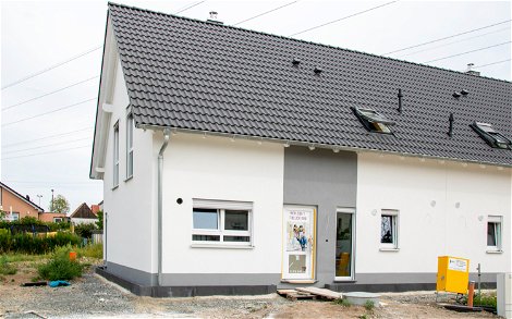 Eingangsansicht der Kern-Haus Doppelhaushälfte in Leipzig
