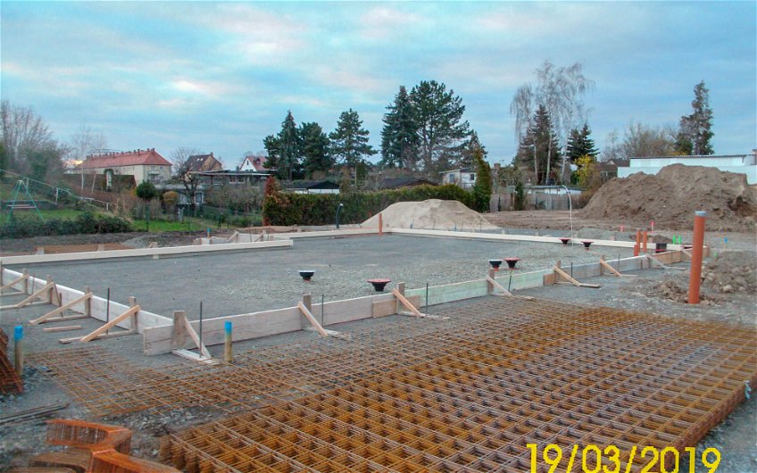 Einschalung der Bodenplatte für Kern-Haus Bungalow in Lindenthal