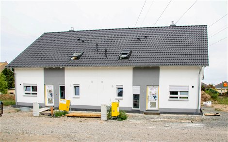 Kern-Haus Doppelhaus mit Außenputz in Leipzig