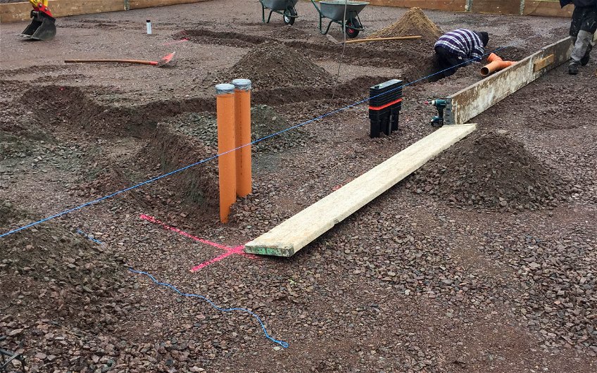 Aufbau Bodenplatte auf Gründungspolster für Kern-Haus in Pohritzsch