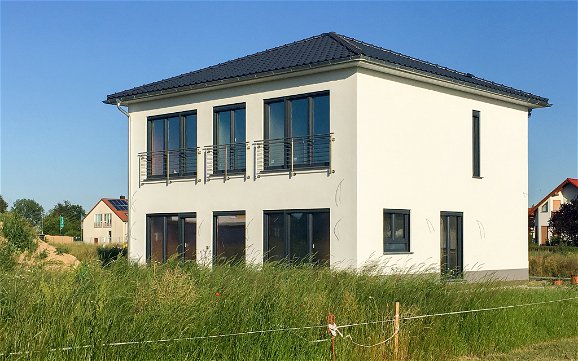 Terrassenansicht der Kern-Haus Stadtvilla Signus in Kitzscher