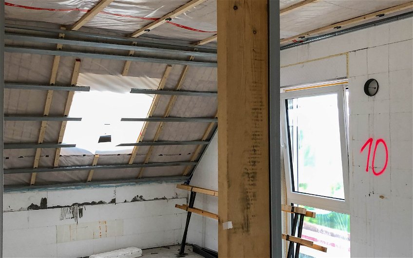 Ausbau Dachgeschoss in Kern-Haus Rohbau in Mockau