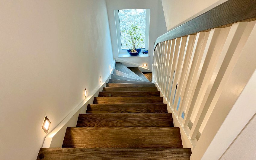 Treppe mit Treppenspots in Kern-Haus in Eilenburg