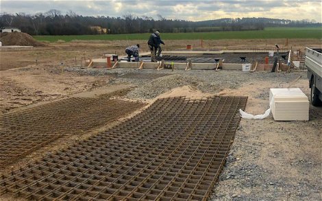 Vorbereitung Bodenplatte mit Bewährung für Kern-Haus in Eilenburg