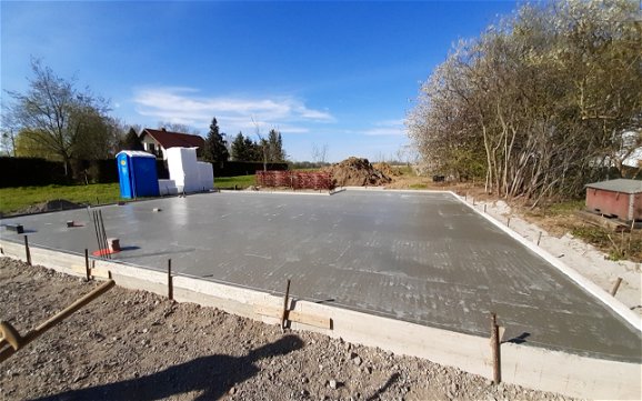 Bodenplatte für Kern-Haus Bungalow in Kletzen