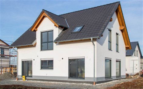 Fertigstellung des kern-Haus Satteldachhaus mit Gaube in eilenburg