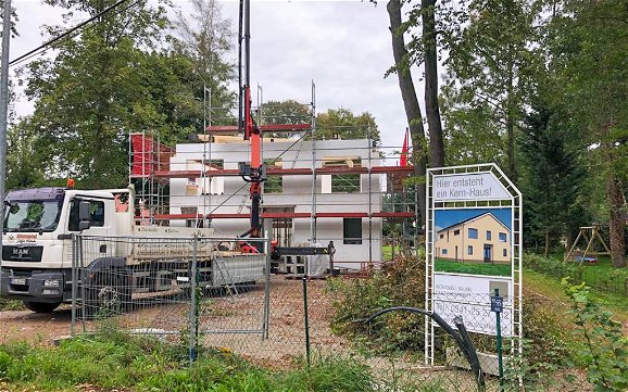Beginn der Arbeiten am Dachstuhl des Kern-Haus in Waldsteinberg