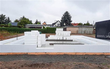 Beginn Erdgeschossrohbau mit DuoTherm für Kern-Haus Baleo in Eilenburg