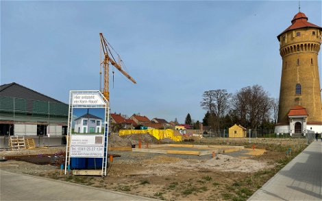 Vorbereitung der Bodenplatte für Kern-Haus Stadtvilla in PEgau