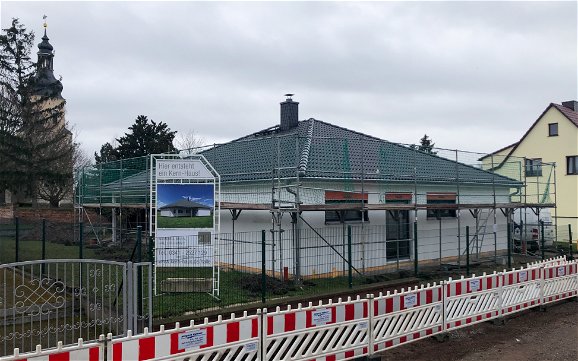 Kern-Haus Leipzig baut einen Bungalow in Schkopau als KfW55 mit DuoTherm und LWWP (Luftwasserwärmepumpe)