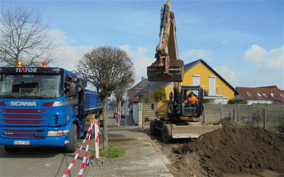 Erdarbeiten auf dem Grundstück in Linkenheim-Hochstetten
