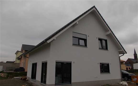 Individuell geplantes Einfamilienhaus Luna von Kern-Haus in Dettenheim