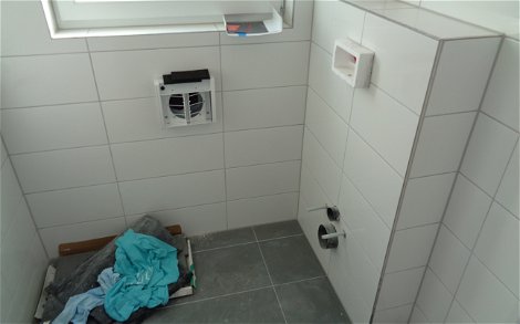 Gäste-WC im individuell geplanten Einfamilienhaus Luna von Kern-Haus in Albersweiler