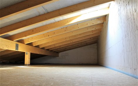 Trio-Bungalow mit ausgebautem Dachboden in Magdeburg