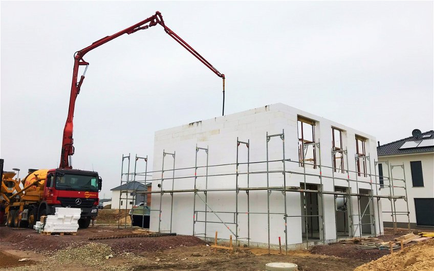Beton verfüllen für ein Kern-Haus in Magdeburg