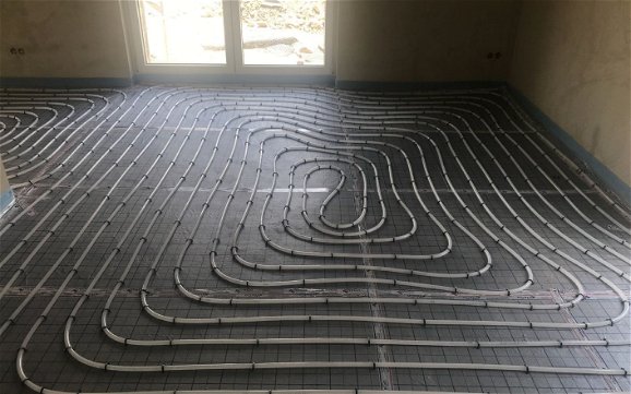 Fußbodenheizung im frei geplanten Kern-Haus in Wolpertswende