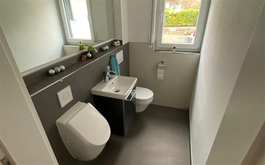Gäste-WC im frei geplanten Kern-Haus in Mochenwangen-Wolpertswende