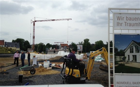 Kern-Haus Baustelle in Dortmund mit Bauschild