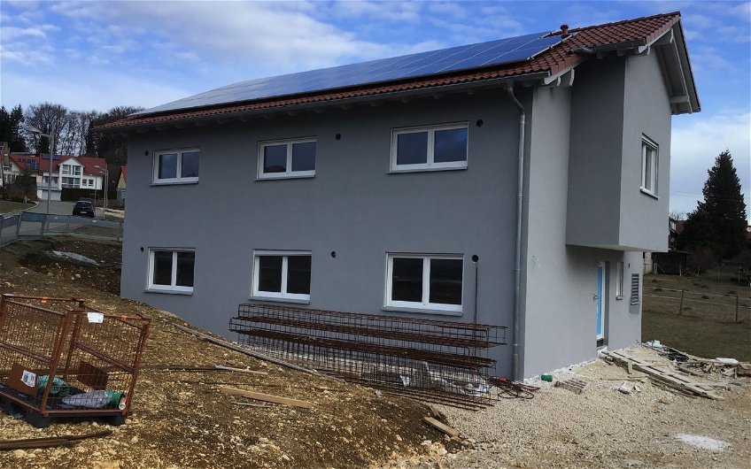 Frei geplantes Familienhaus von Kern-Haus in St. Johann-Upfingen