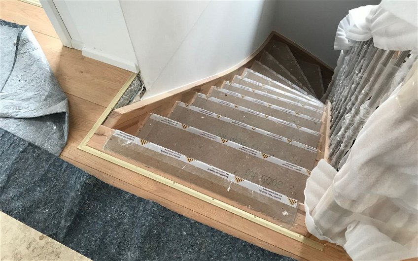 Treppe im individuell geplanten Familienhaus Esprit von Kern-Haus in Konstanz-Litzelstetten