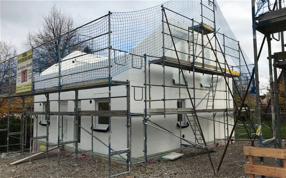Rohbau des individuell geplanten Familienhauses Esprit von Kern-Haus in Konstanz-Litzelstetten
