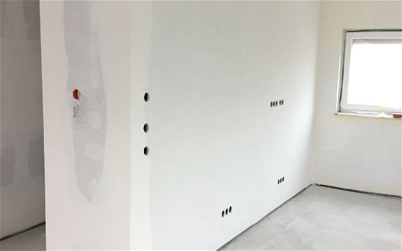 Maler-/Tapezierarbeiten im frei geplanten Familienhaus von Kern-Haus in Neustetten-Nellingsheim