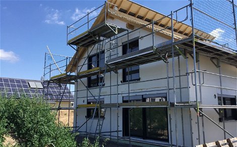 Rohbau des frei geplanten Familienhauses von Kern-Haus in Bietigheim