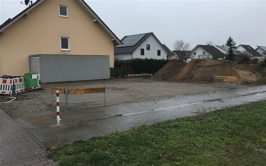Grundstück für das frei geplante Familienhaus von Kern-Haus in Iffezheim