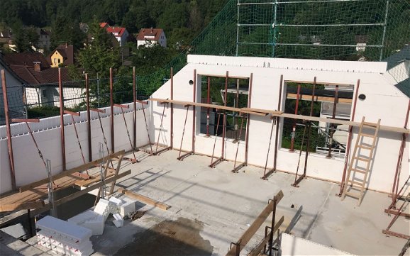 Dachgeschoss des frei geplanten Familienhauses von Kern-Haus in Ravensburg