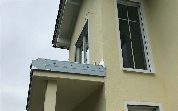 Balkon des frei geplanten Familienhauses von Kern-Haus in Aitrach