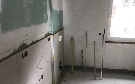 Wandfliesen im Badezimmer der individuell geplanten Doppelhaushälfte Twin XXL von Kern-Haus in Korb