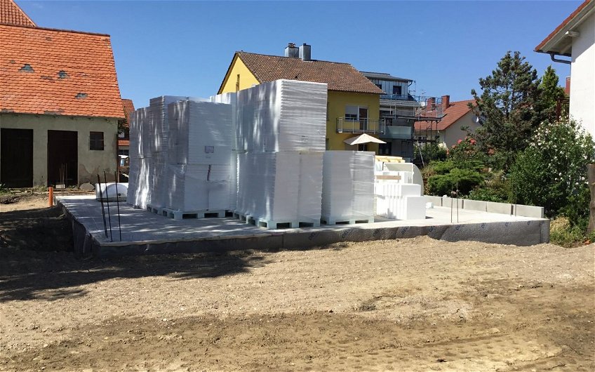 DuoTherm-Material für das individuell geplante Familienhaus Vero von Kern-Haus in Rastatt-Wintersdorf