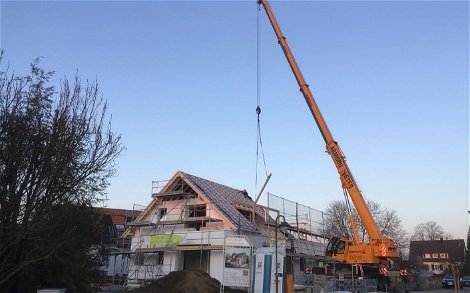 Dachstuhl der frei geplanten Doppelhaushälfte von Kern-Haus in Pliezhausen