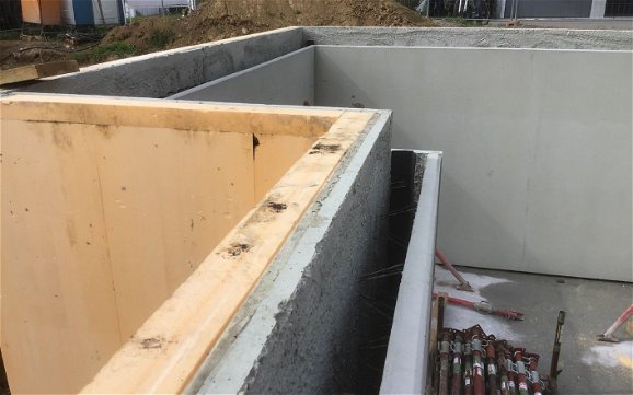 Bau des Kellers des frei geplanten Familienhauses von Kern-Haus in Pliezhausen