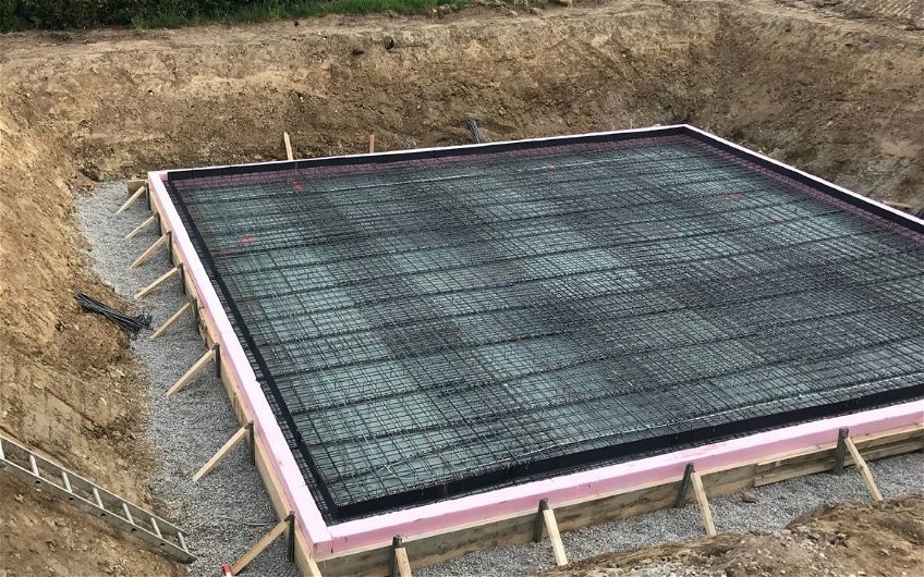 Bodenplatte für das frei geplante Familienhaus von Kern-Haus in Wolfegg-Alttann