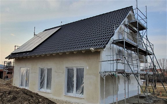 Außenputz am individuell geplanten Familienhaus Jaro von Kern-Haus in Ebenweiler