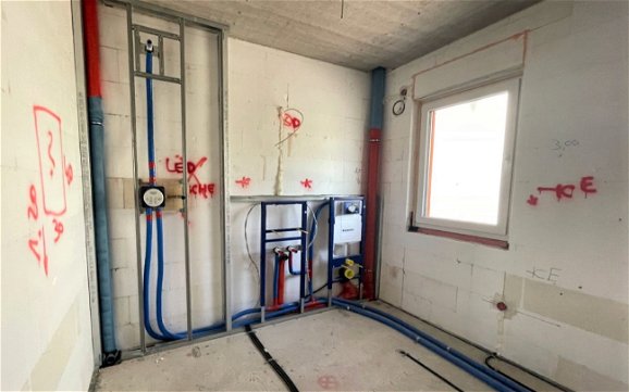 Elektro- und Sanitärrohinstallation im frei geplanten Familienhaus von Kern-Haus in Korb-Kleinheppach