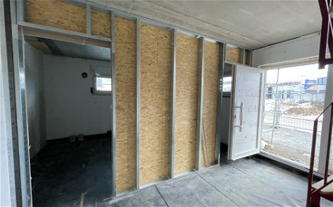 Trockenbauwände im Erdgeschoss des Kern-Hauses in Schlier
