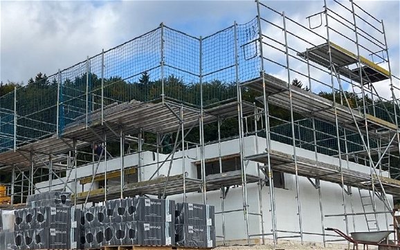 Rohbau des individuell geplanten Familienhauses Signum von Kern-Haus in Gammertingen