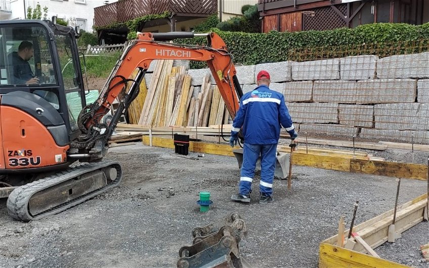 Vorbereitung der Bodenplatte des frei geplanten Familienhauses von Kern-Haus in Maulbronn