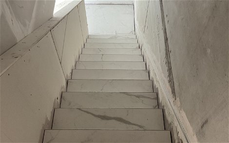 Treppe in Marmoroptik in Stuttgart