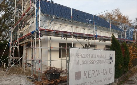 Rohbau des frei geplanten Familienhauses von Kern-Haus in Fronreute-Staig