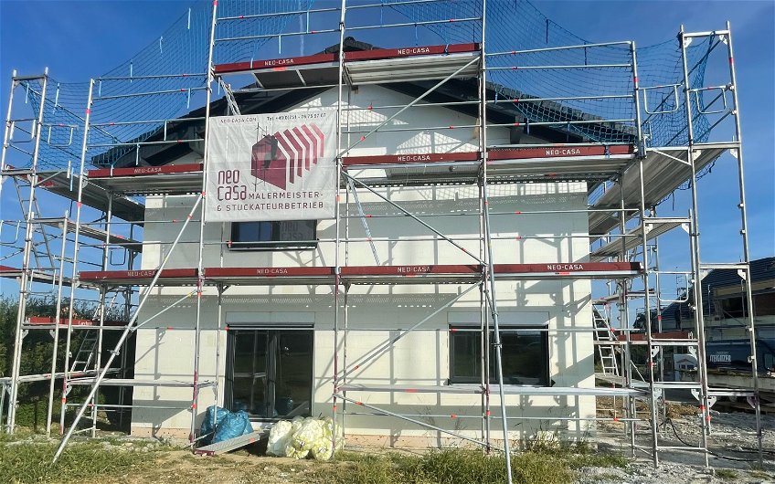 Geschlossener Rohbau des frei geplanten Familienhauses von Kern-Haus in Biberach