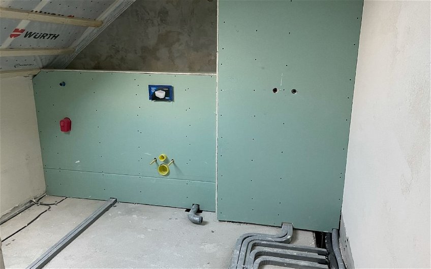 Beplankte Vorwandmodule im Badezimmer in Bad Wurzach