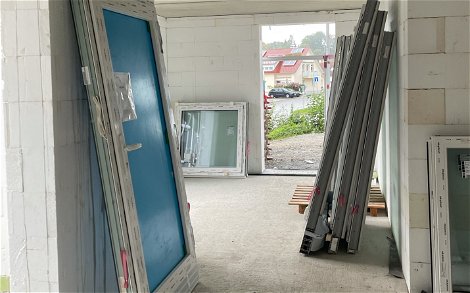 Fenster der frei geplanten Doppelhaushälfte von Kern-Haus in Bad Wurzach