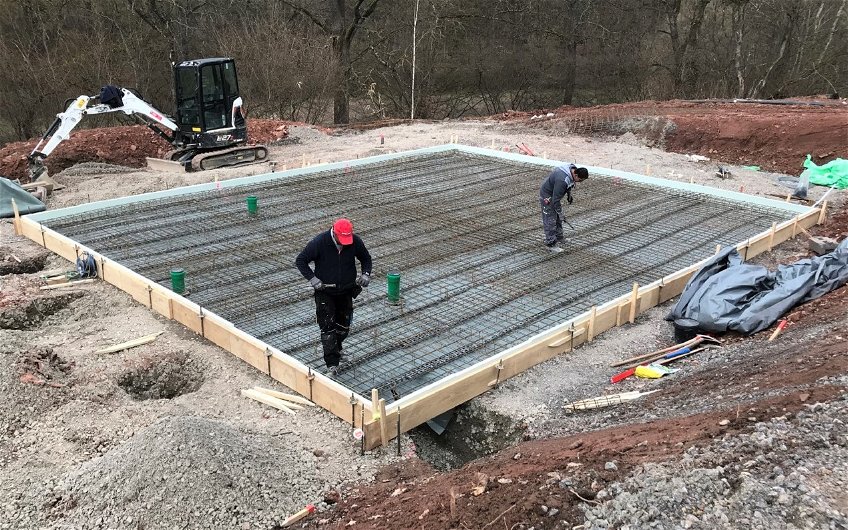 Bodenplatte für das frei geplante Familienhaus von Kern-Haus in Remchingen