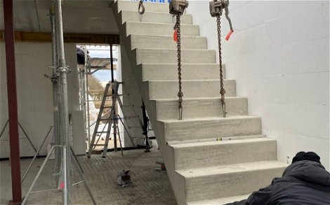 Treppe des frei geplanten Familienhauses von Kern-Haus in Altshausen